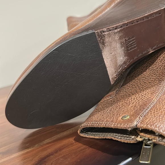 Frye Emma side zippered wedge boot, brown size 9M - Picture 3 of 5